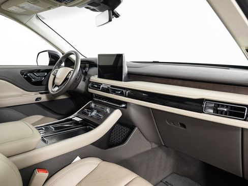 Used 2021 Lincoln Aviator Reserve w/ Class IV Trailer Tow Package image 28