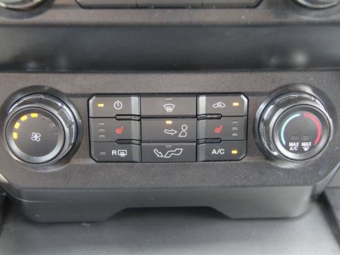 Used 2020 Ford F150 XLT w/ Equipment Group 302A Luxury AWD/4WD image 33