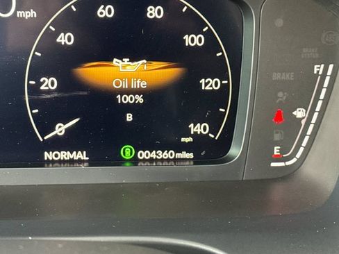 Certified 2025 Acura ADX AWD image 32