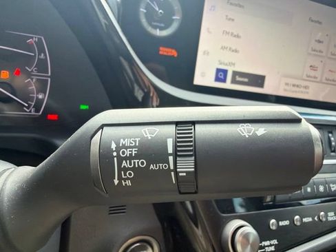 Used 2024 Lexus ES 300h Ultra Luxury w/ Accessory Package (Z2) FWD image 23