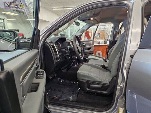 Used 2019 RAM 1500 Classic SLT image 26