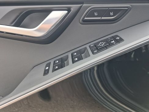 Used 2024 Kia Niro Wave FWD image 8