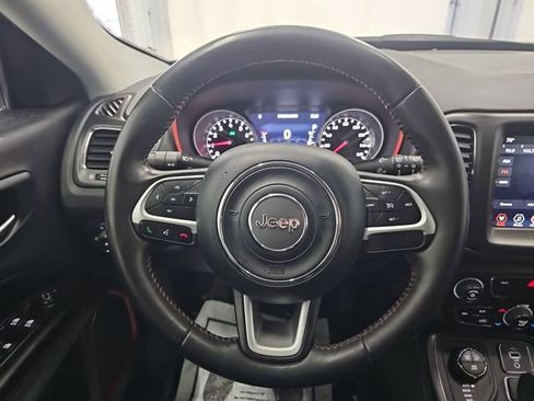 Used 2019 Jeep Compass Trailhawk image 14