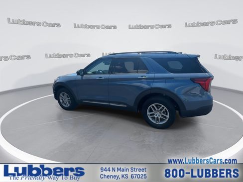 Used 2025 Ford Explorer Active AWD/4WD image 6