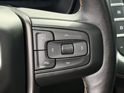 Used 2023 GMC Yukon XL AT4 w/ AT4 Premium Package AWD/4WD image 17