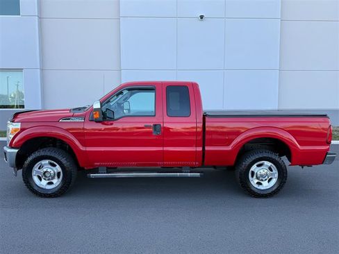 Used 2011 Ford F250 XLT w/ XLT Premium Pkg AWD/4WD image 4