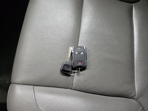 Used 2015 Chevrolet Silverado 1500 LTZ image 32