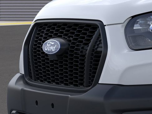 New 2026 Ford Transit 150 Low Roof RWD image 17