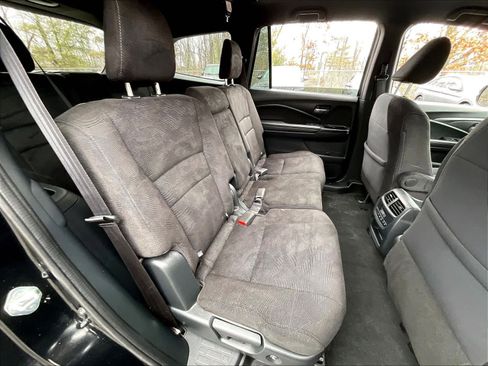 Used 2022 Honda Pilot Sport image 31