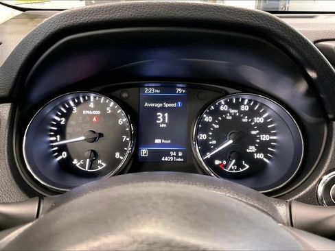Used 2019 Nissan Rogue SV AWD/4WD image 14