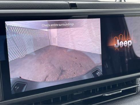 New 2025 Jeep Gladiator Sport image 19