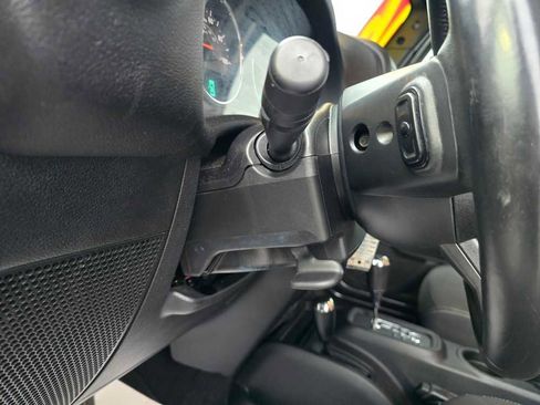 Used 2016 Jeep Wrangler Unlimited Sahara w/ Connectivity Group image 15