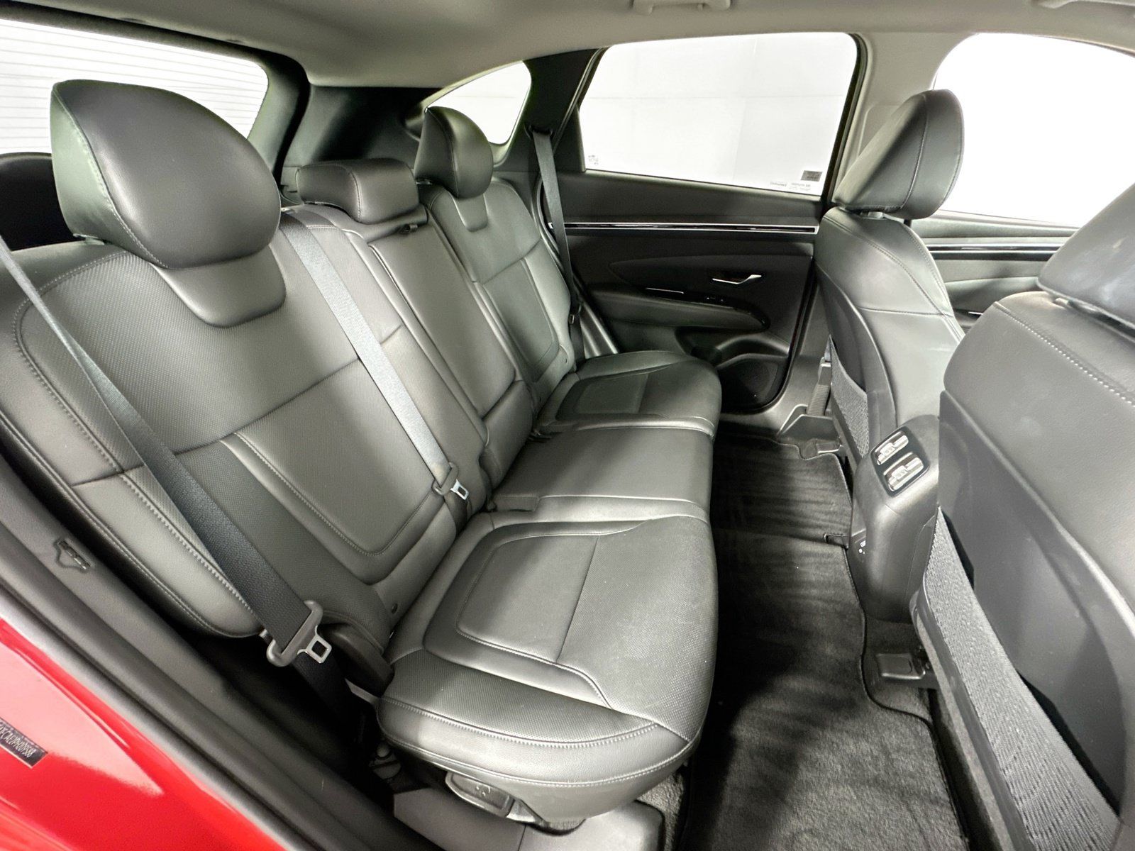 Used 2023 Hyundai Tucson Limited w/ Cargo Package AWD/4WD image 28