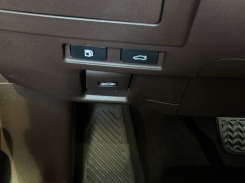 Certified 2021 Lexus ES 300h w/ Accessory Package 2 FWD image 35
