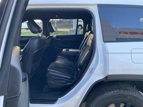 Certified 2024 Jeep Grand Cherokee L Laredo AWD/4WD image 24