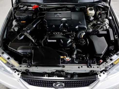 Used 2002 Lexus IS 300 image 13