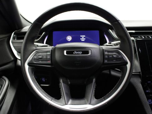 Used 2023 Jeep Grand Cherokee L Laredo RWD image 33