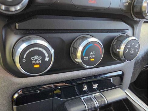 Used 2019 RAM 1500 Big Horn AWD/4WD image 25