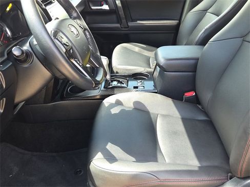 Used 2024 Toyota 4Runner TRD Off-Road Premium image 17