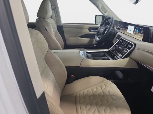 New 2026 Nissan Armada Platinum Reserve w/ Accent Package AWD/4WD image 10