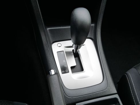 Used 2015 Subaru Crosstrek 2.0i Premium image 24