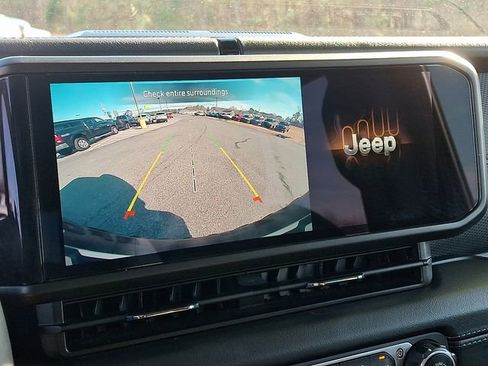 Used 2024 Jeep Wrangler Unlimited Rubicon image 18