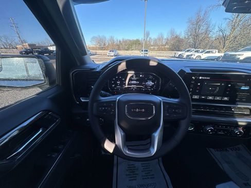 Used 2023 GMC Sierra 1500 Elevation AWD/4WD image 14