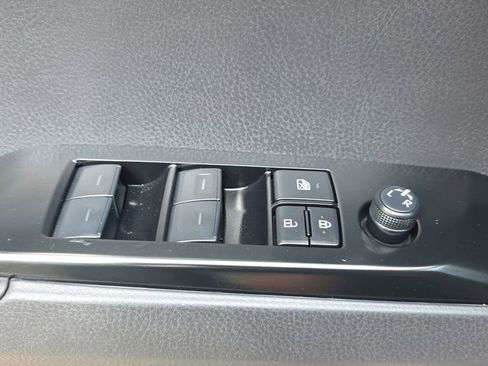 Used 2026 Toyota Camry SE image 21