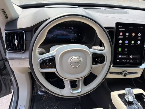 Certified 2026 Volvo XC90 B6 Ultra w/ Protection Package Premier AWD/4WD image 18