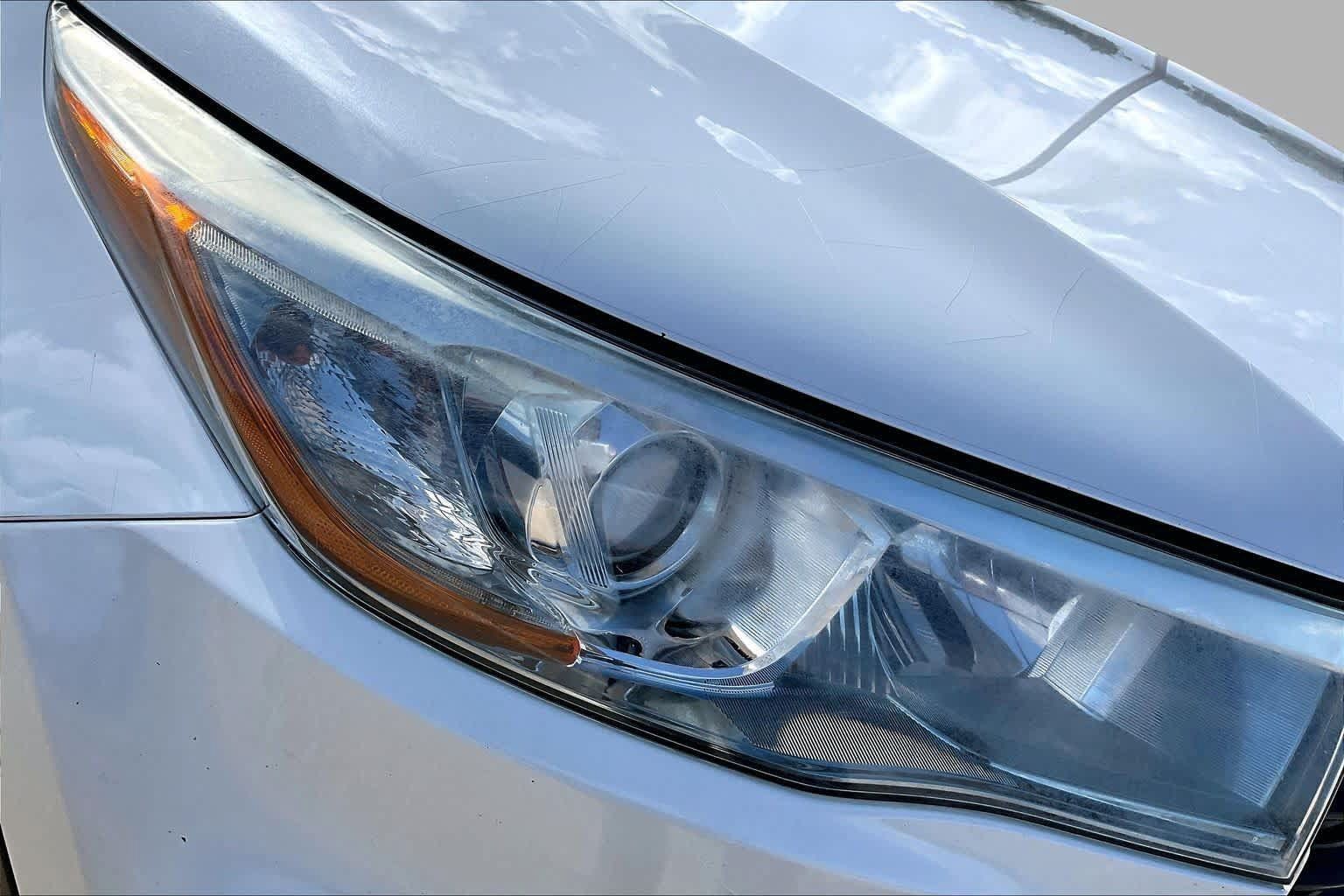 Used 2015 Toyota Highlander Limited FWD image 28