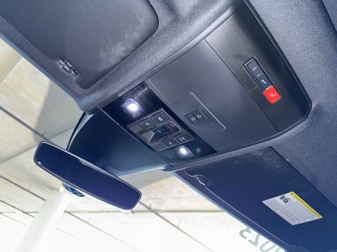 Used 2023 Volkswagen Atlas Cross Sport SEL R-Line image 31