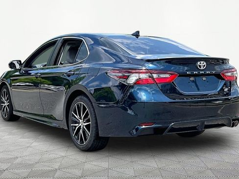 Used 2021 Toyota Camry SE FWD image 5