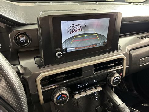 Used 2025 Toyota Tacoma SR5 image 17