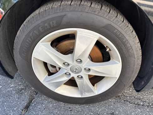 Used 2013 Hyundai Elantra GLS FWD image 14