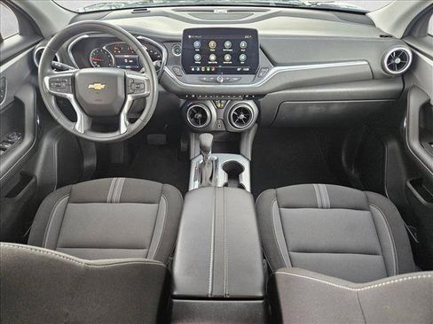 Used 2025 Chevrolet Blazer LT FWD image 18