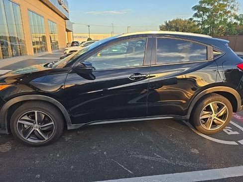 Used 2022 Honda HR-V EX image 3