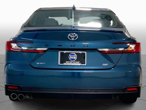 Used 2025 Toyota Camry SE image 5
