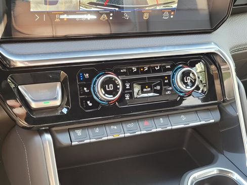 New 2026 GMC Sierra 3500 Denali w/ Denali Reserve Package image 22