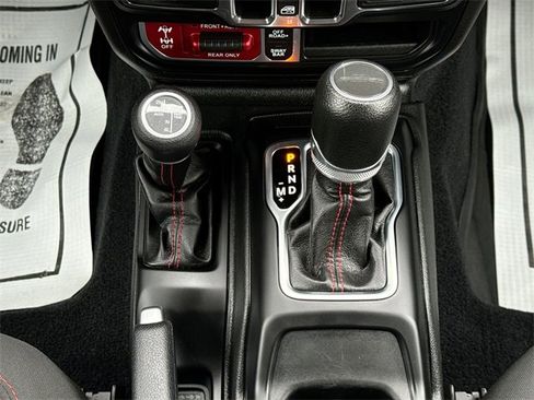 Used 2023 Jeep Gladiator Rubicon w/ LED Lighting Group image 31