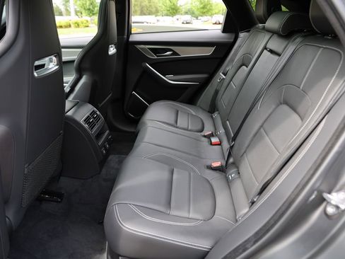 Used 2026 Jaguar F-PACE R-Dynamic S AWD/4WD image 16