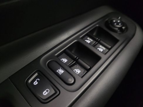 Used 2022 Jeep Renegade Latitude image 27