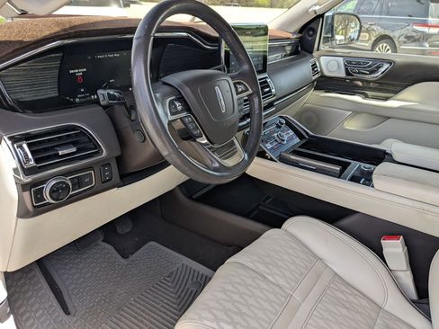 Used 2020 Lincoln Navigator Black Label w/ Cargo Convenience Package image 10