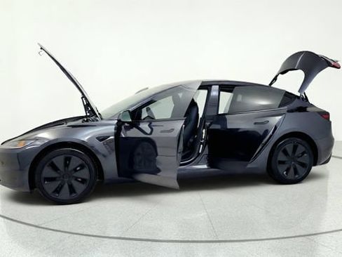 Used 2025 Tesla Model 3 RWD image 15