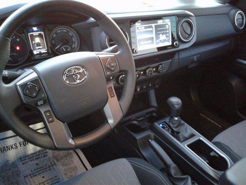 Certified 2020 Toyota Tacoma TRD Off-Road image 16