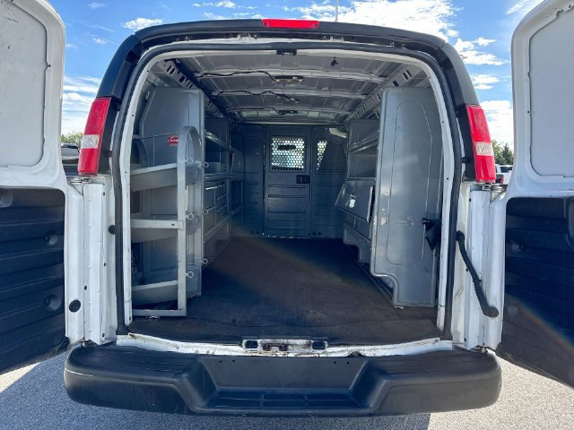Used 2016 Chevrolet Express 2500 RWD image 22