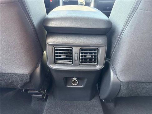 Used 2025 Toyota RAV4 LE AWD/4WD image 22