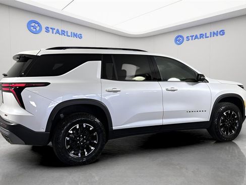 Certified 2025 Chevrolet Traverse Z71 w/ Enhanced Driving Package image 10