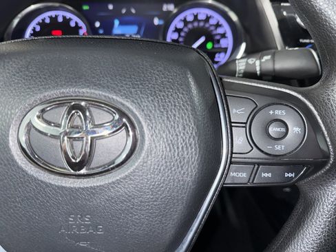 Used 2020 Toyota Camry LE image 26