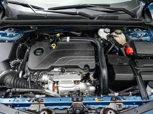 Used 2024 Chevrolet Malibu LT image 11