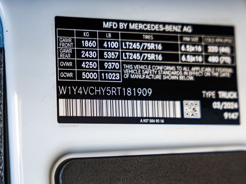 Used 2024 Mercedes-Benz eSprinter 170 Cargo image 25